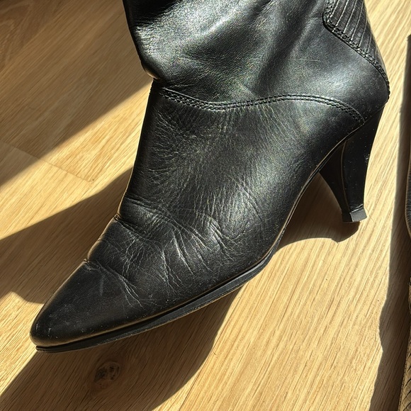 Vintage Etienne Aigner Black Leather Boots - Picture 5 of 8